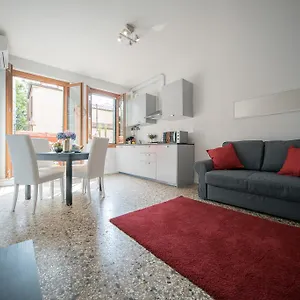 https://venier-apartment.hotelinveneto.com