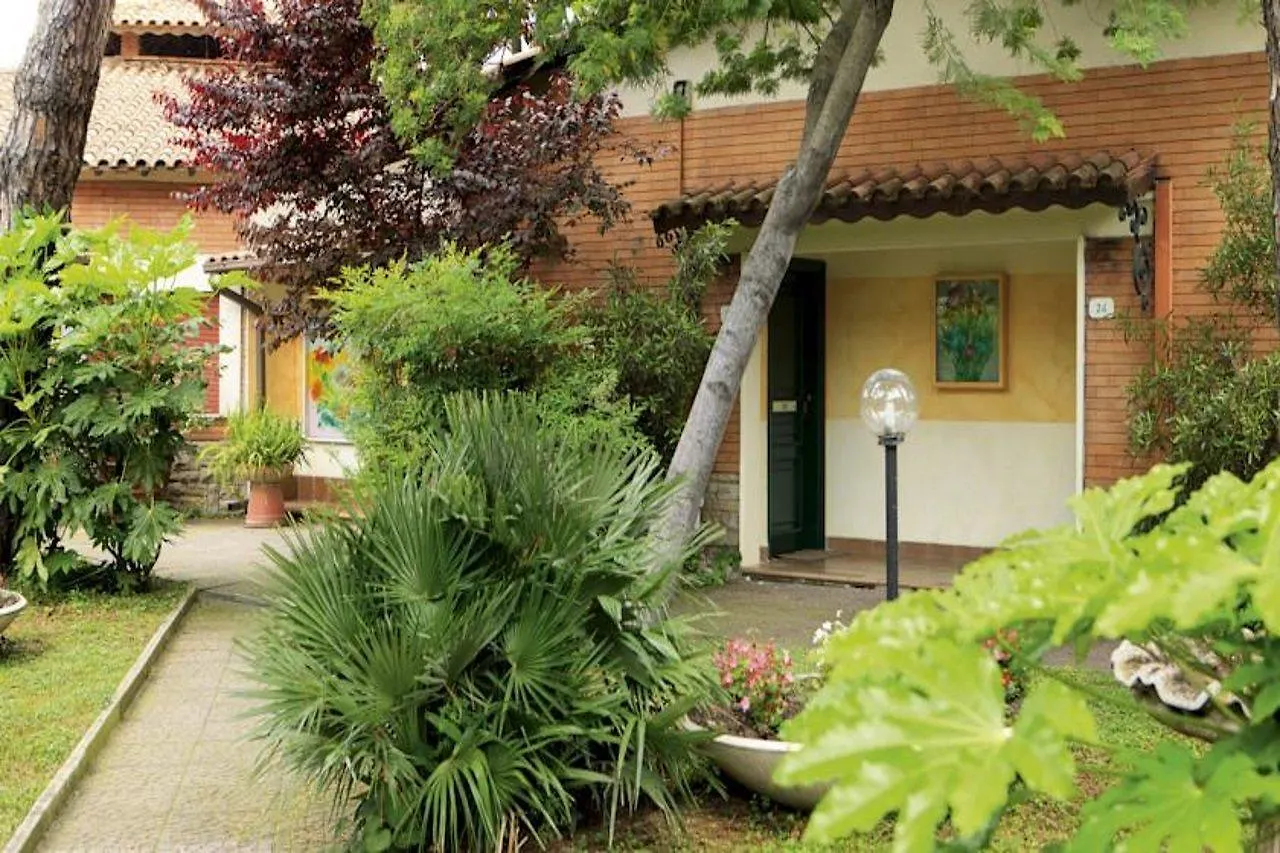 Eurogarden Hotel Roma 3*,